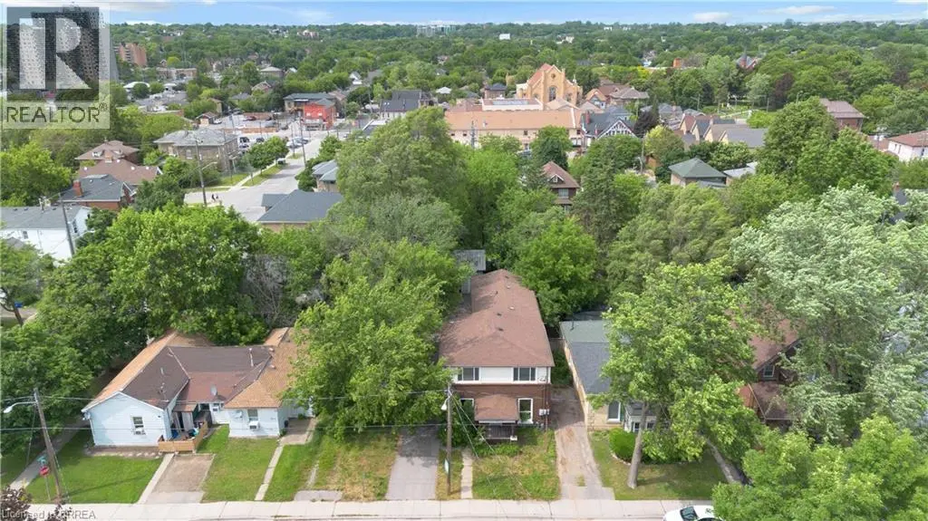 8 Victoria Street, Brantford